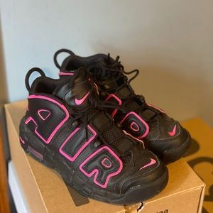 Nike Air More Uptempo (gs) Black-pink Blast Sz 4y